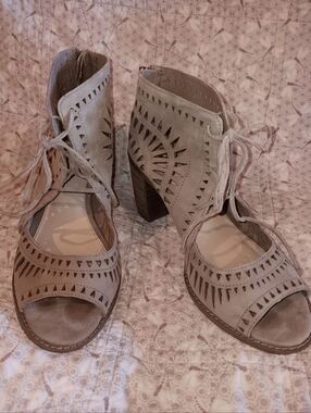 Vince Camuto Taupe Laser-Cut Lace-Up Block Heel Sandals